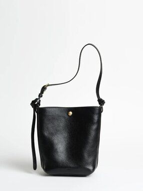 ISO Lindquist Object Little Lee in Black